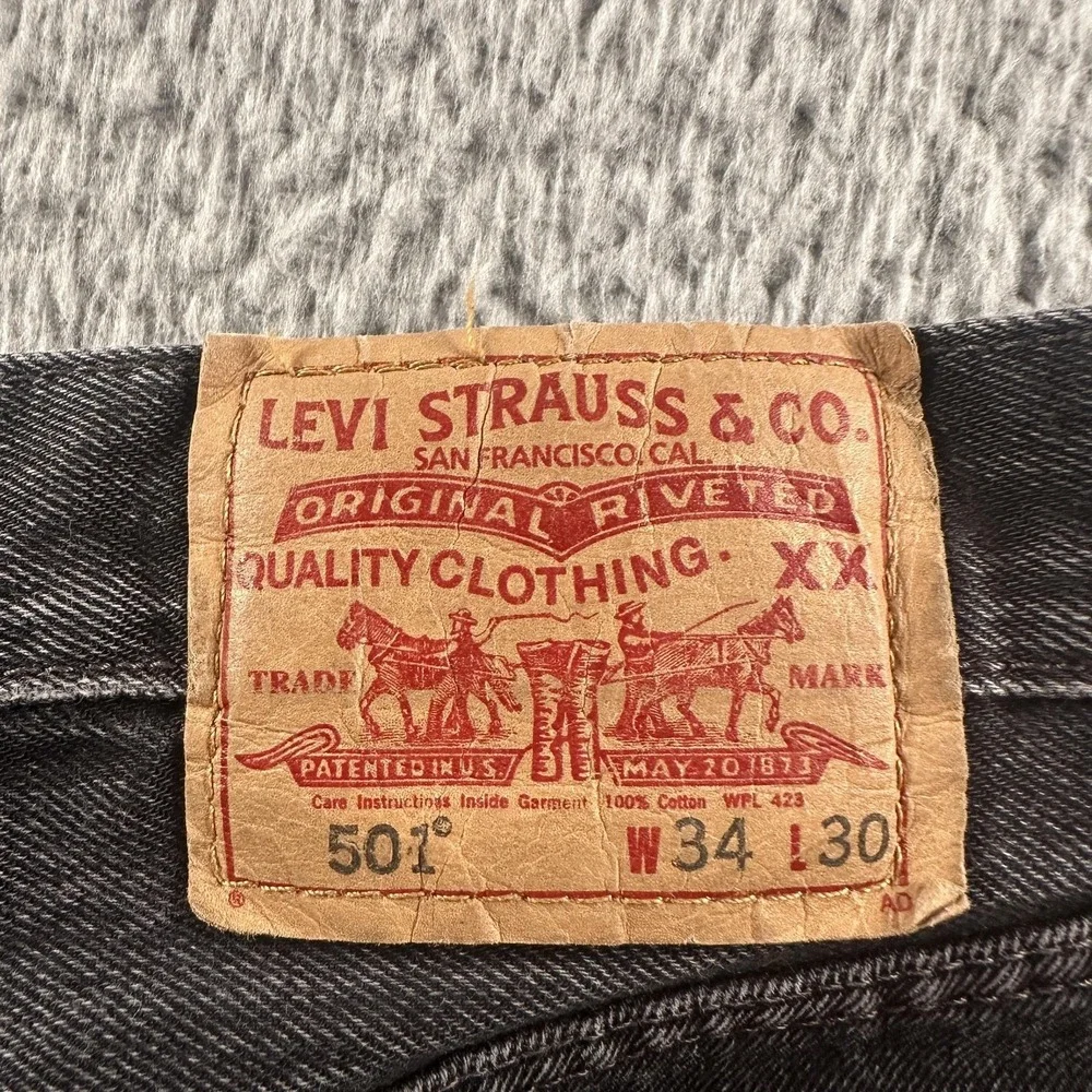 Levis 501xx Jeans Mens 34x30 Black Straight Leg Button Fly Dark Wash Denim Y2K